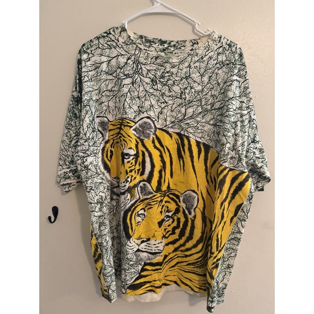 Vintage all over print big cat Tiger shirt, jungle theme single stitch XL